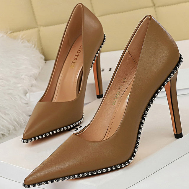 SHERNISHA Pumps